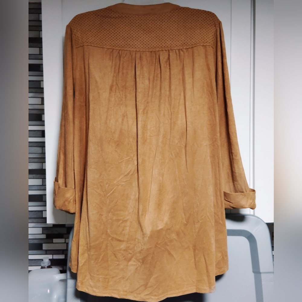 New directions curvy suede 3/4 Sleeve Pleated Western top Sz-1x - Picture 3 of 5